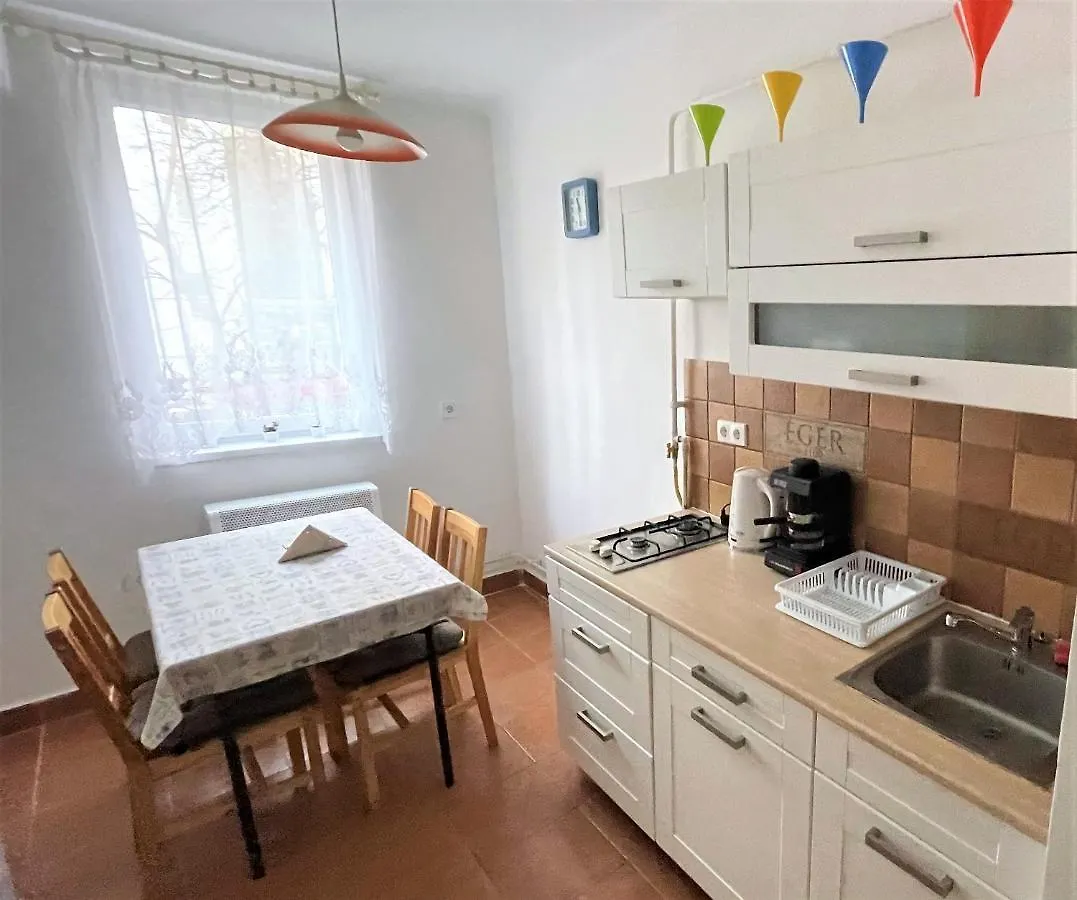 Evi Apartman Eger 0*,